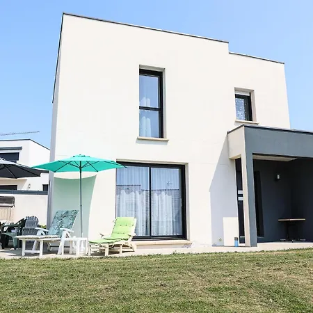 Дом отдыха 4 Bedroom Awesome In *